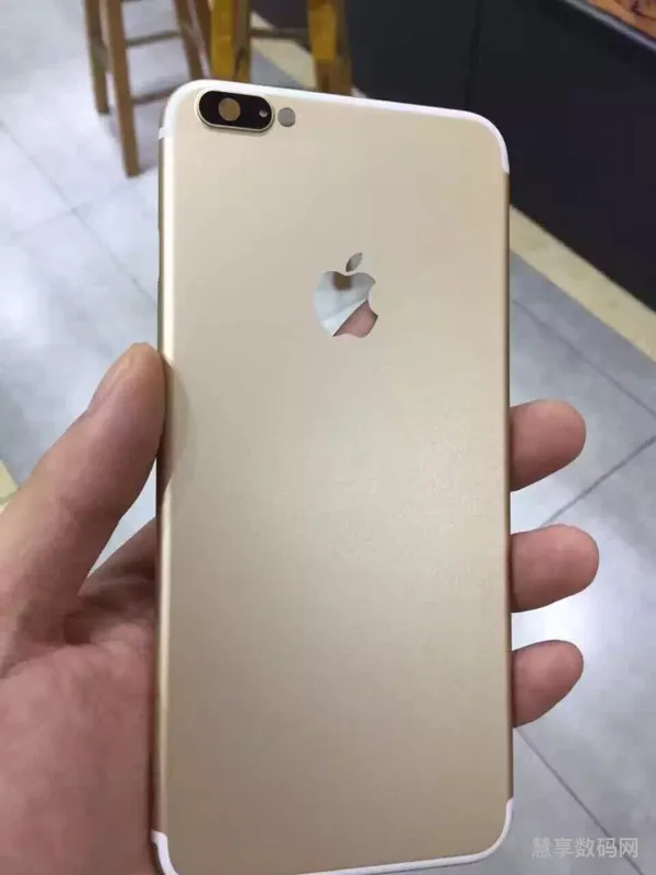 iphone7刚上市价格(iphone12价格)