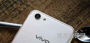 vivox70手机多少钱一部(vivox70参数及价格)