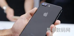 iphone13如何强制重启(苹果13黑屏强制重启方法)