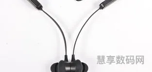 蓝牙耳机一个有声音一个没有声音解决方